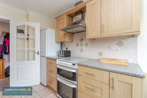Kitchen- click for photo gallery